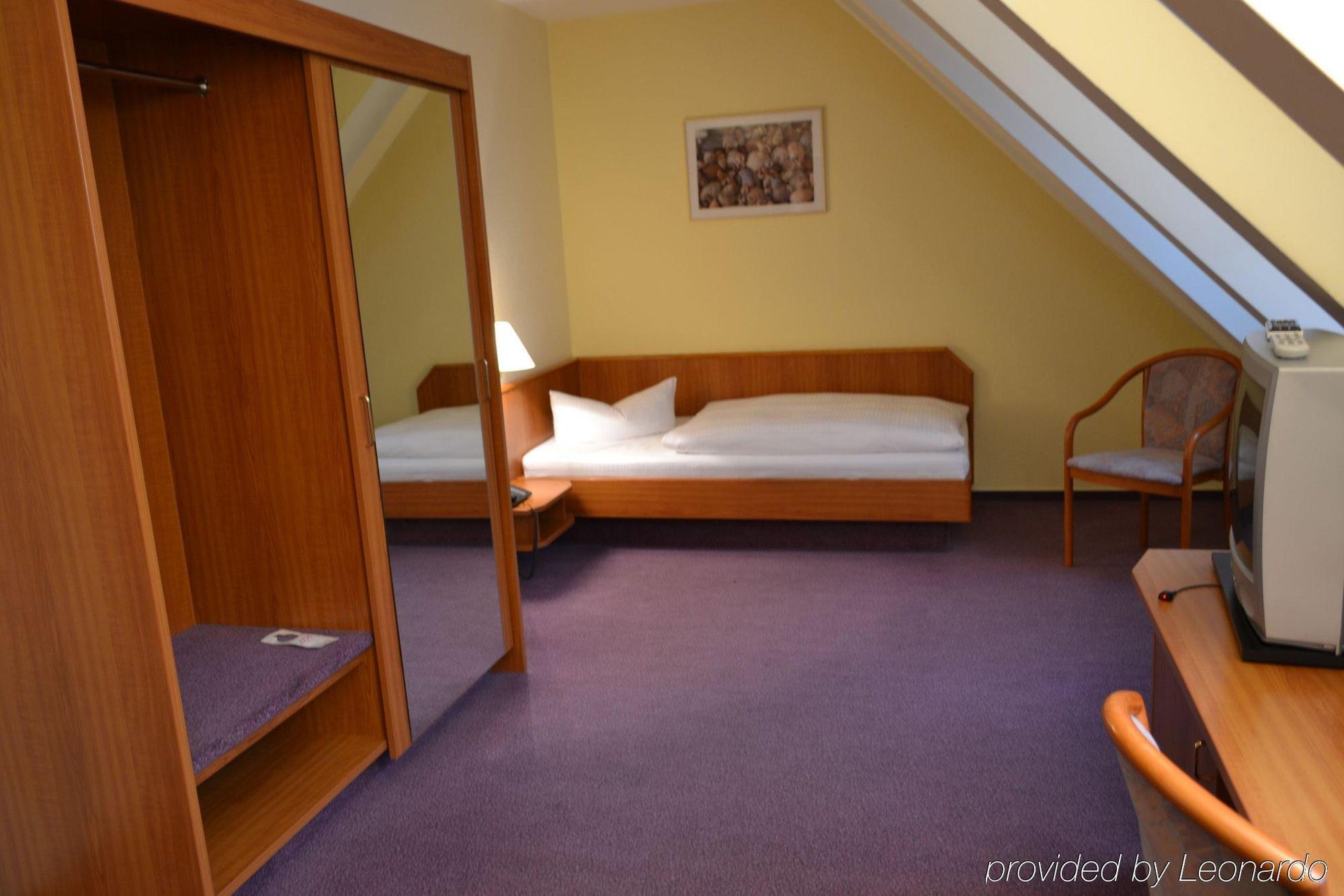 Hotel โกรสบีเรน ภายนอก รูปภาพ